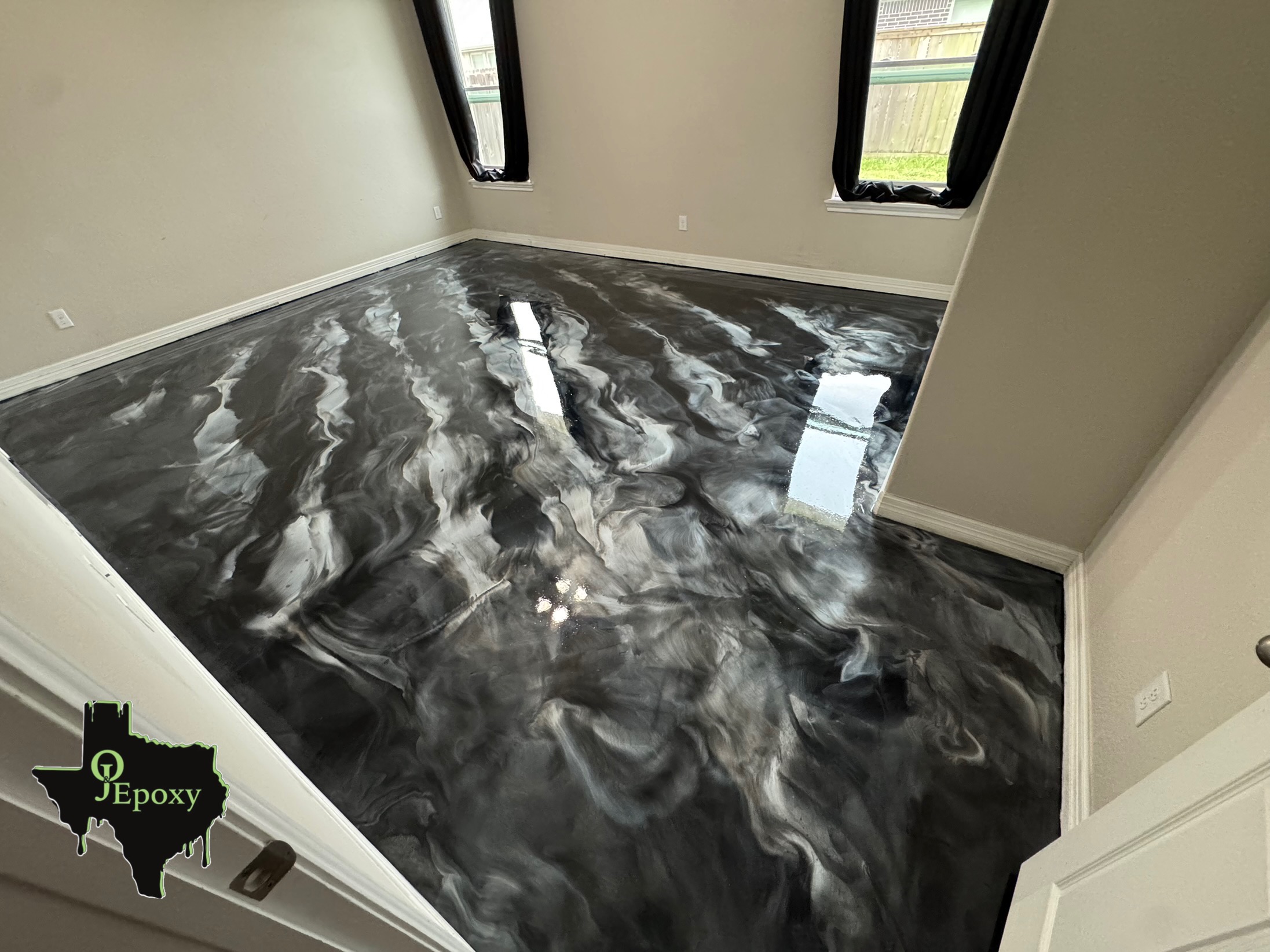 O&J Epoxy project photograph: Silver & Black Metallic