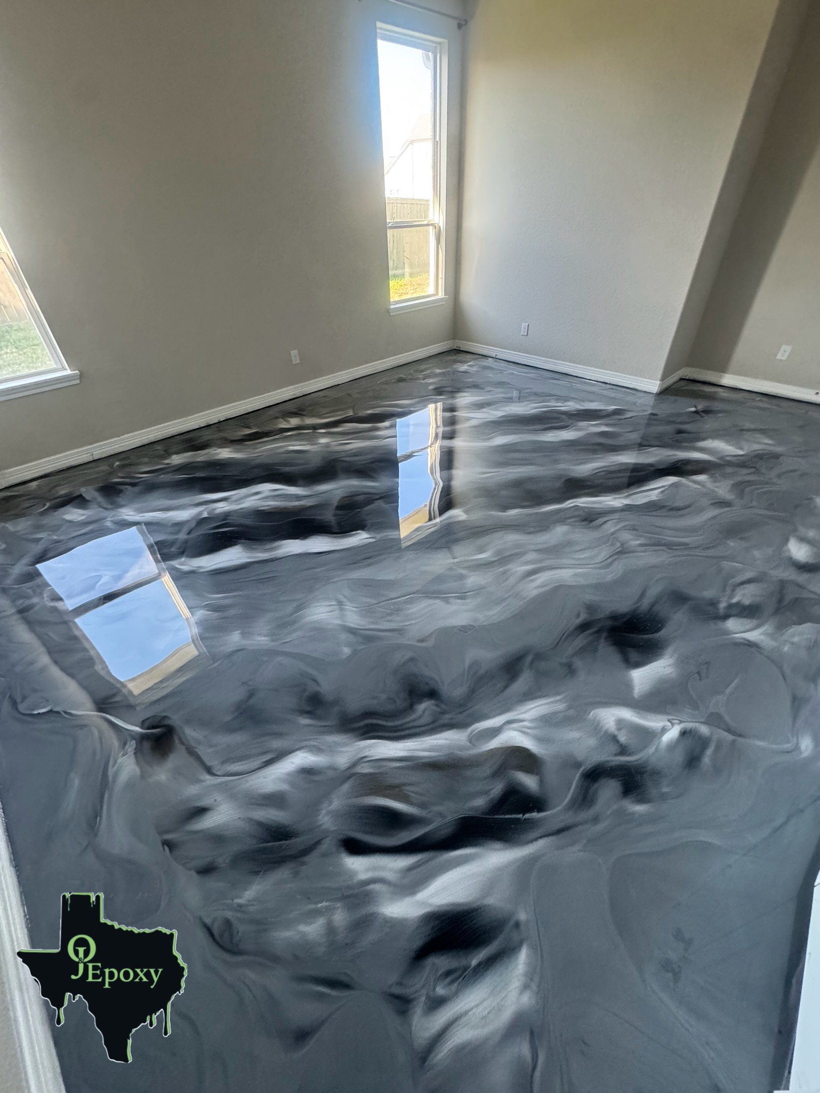 O&J Epoxy project photograph: Black Decorative Flake