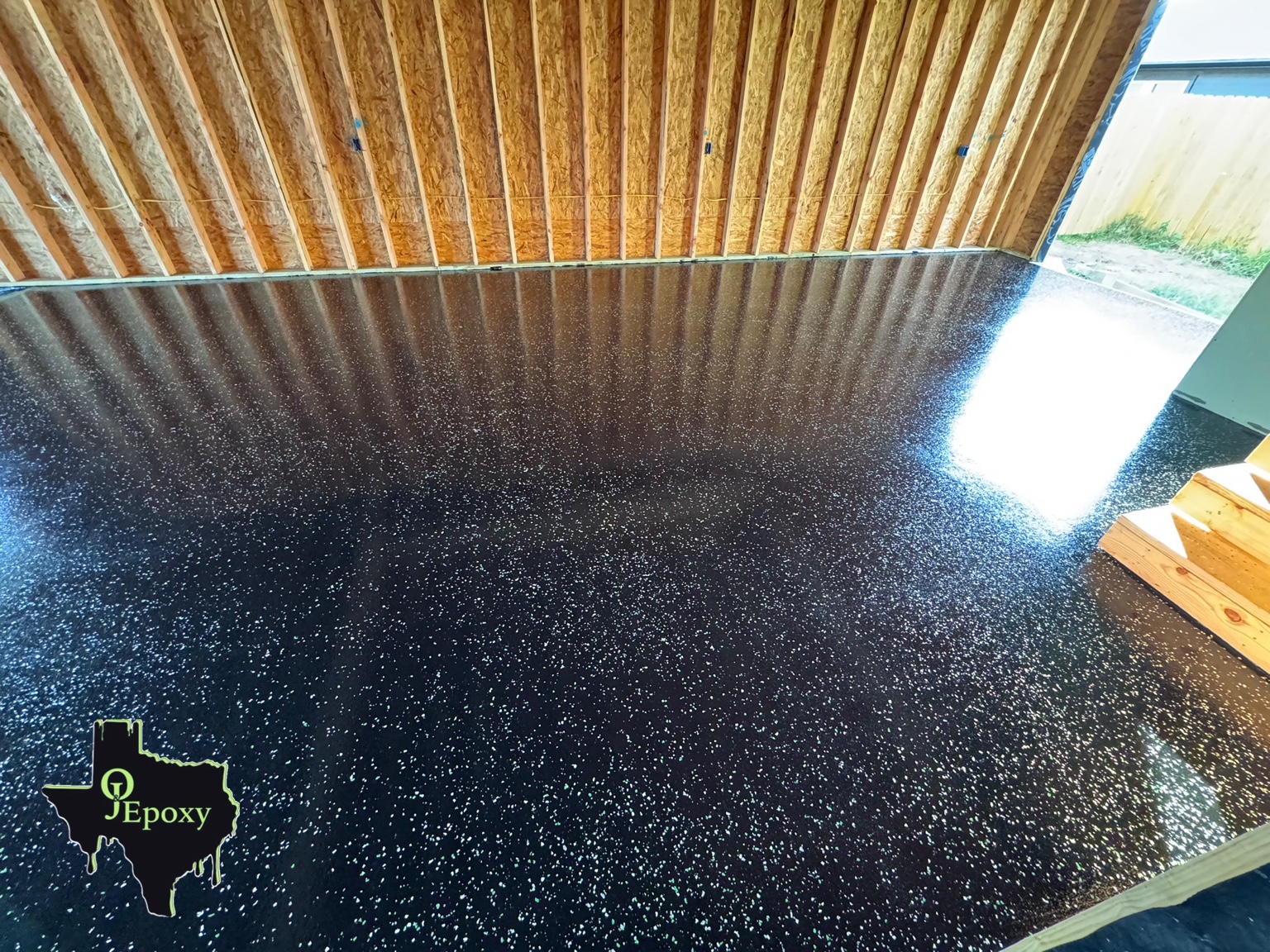 O&J Epoxy project photograph: Gray Decorative Flake