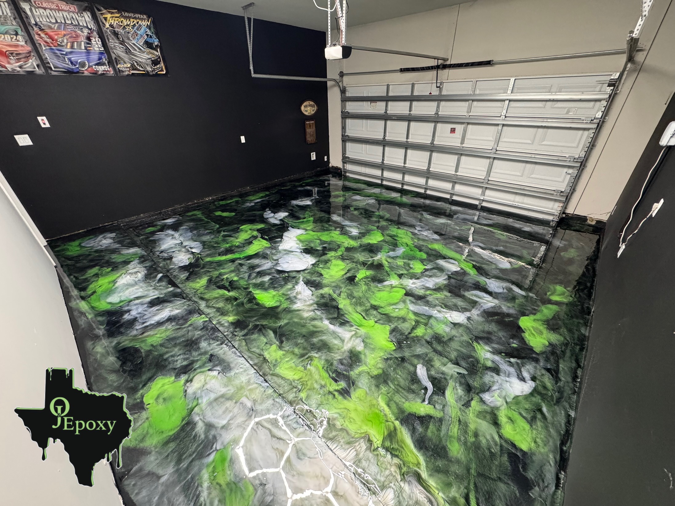 O&J Epoxy project photograph: Black, White & Green Metallic